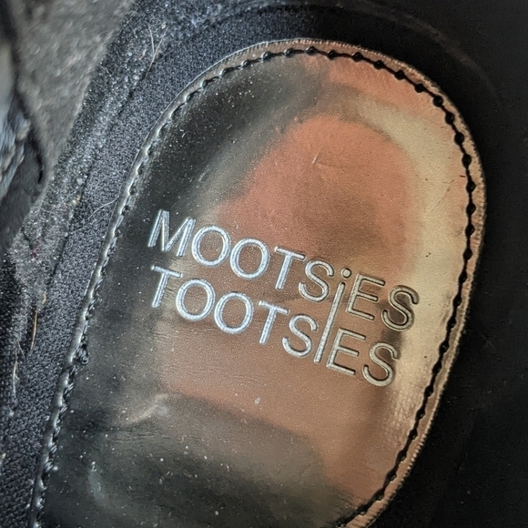 MOOTSIES Tootsies Black Wedge Booties with Buckles 8 - Picture 7 of 9